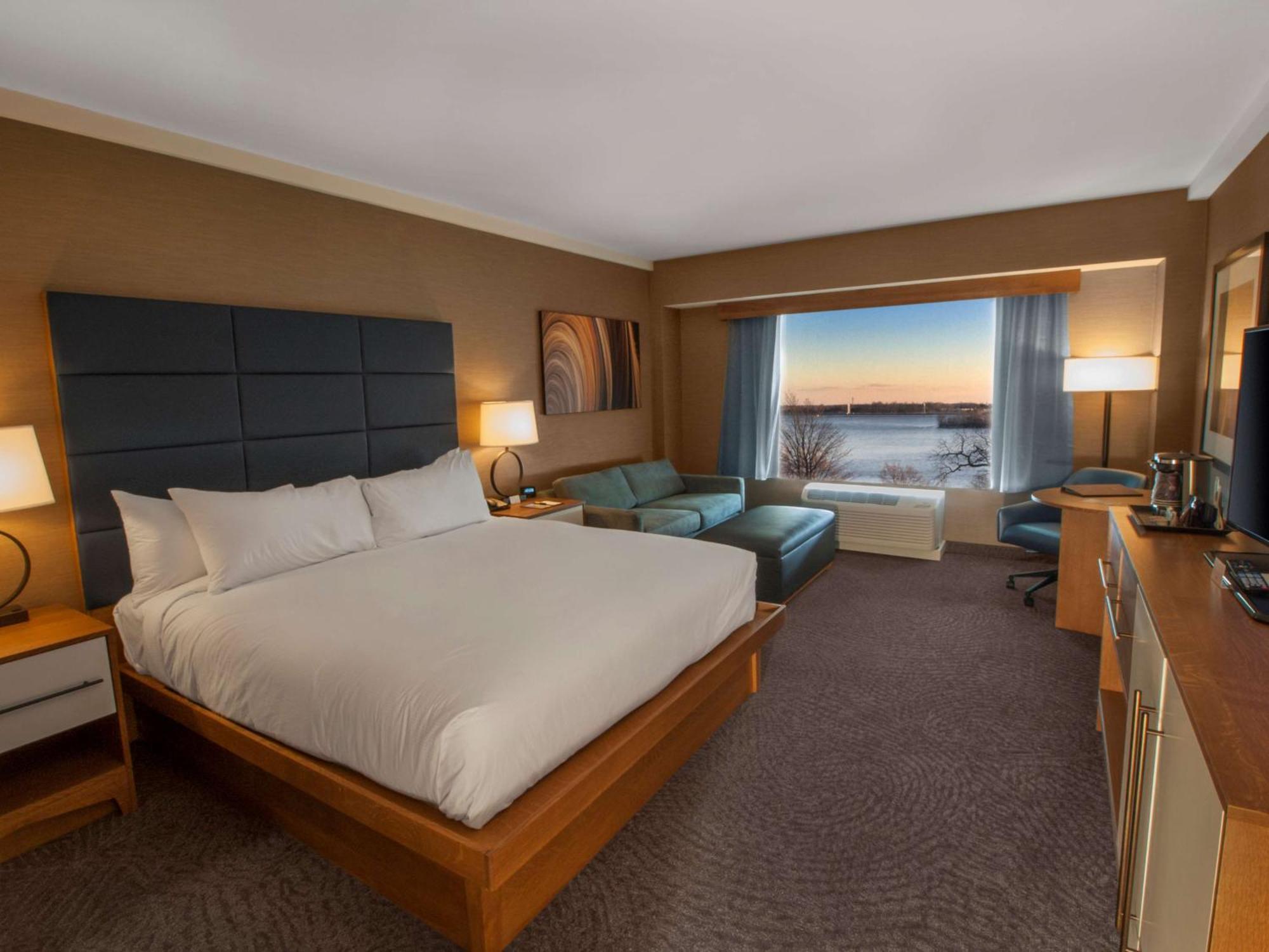 Hotel Doubletree By Hilton New York Niagara Falls