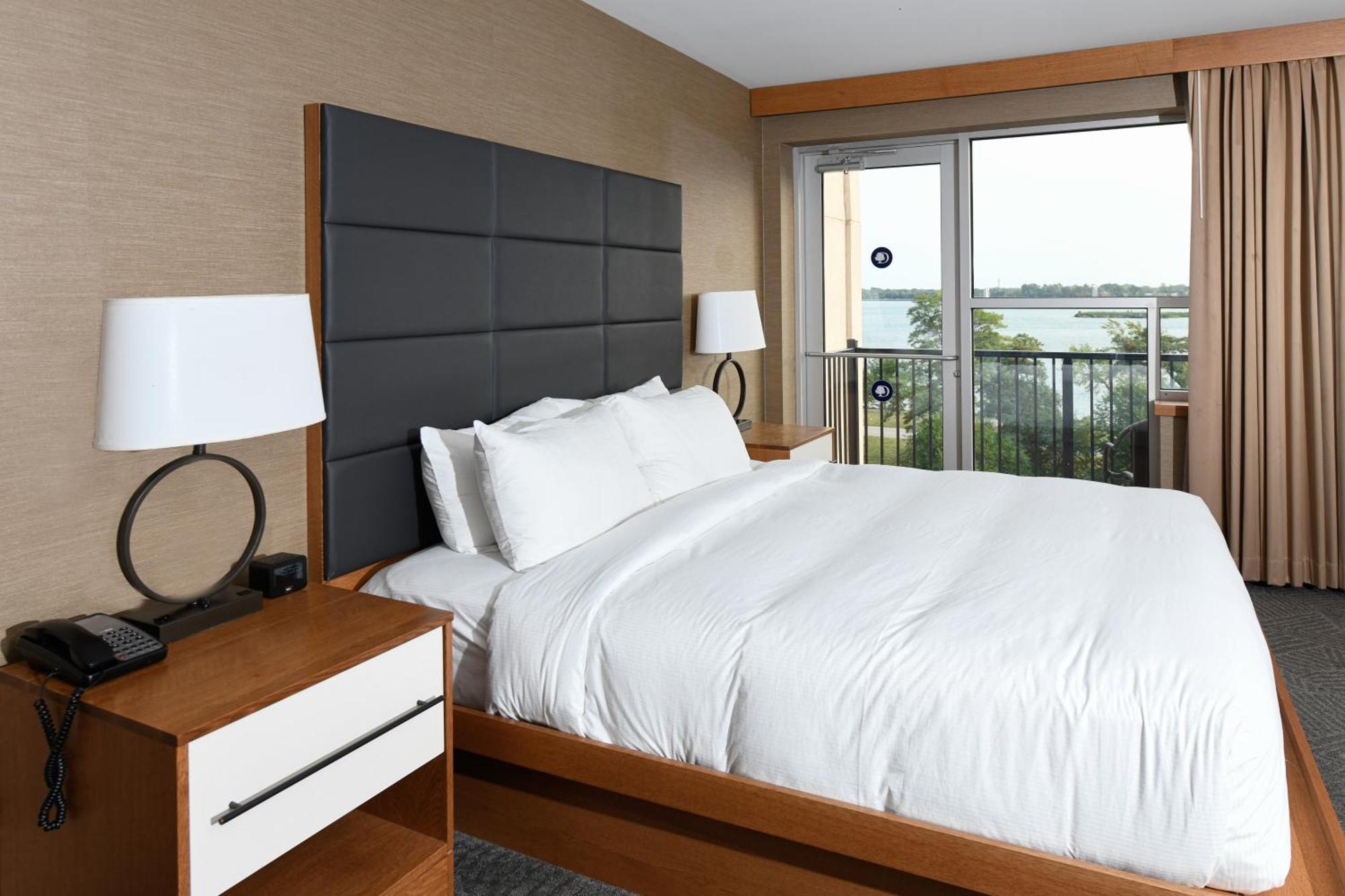 Doubletree By Hilton New York Niagara Falls